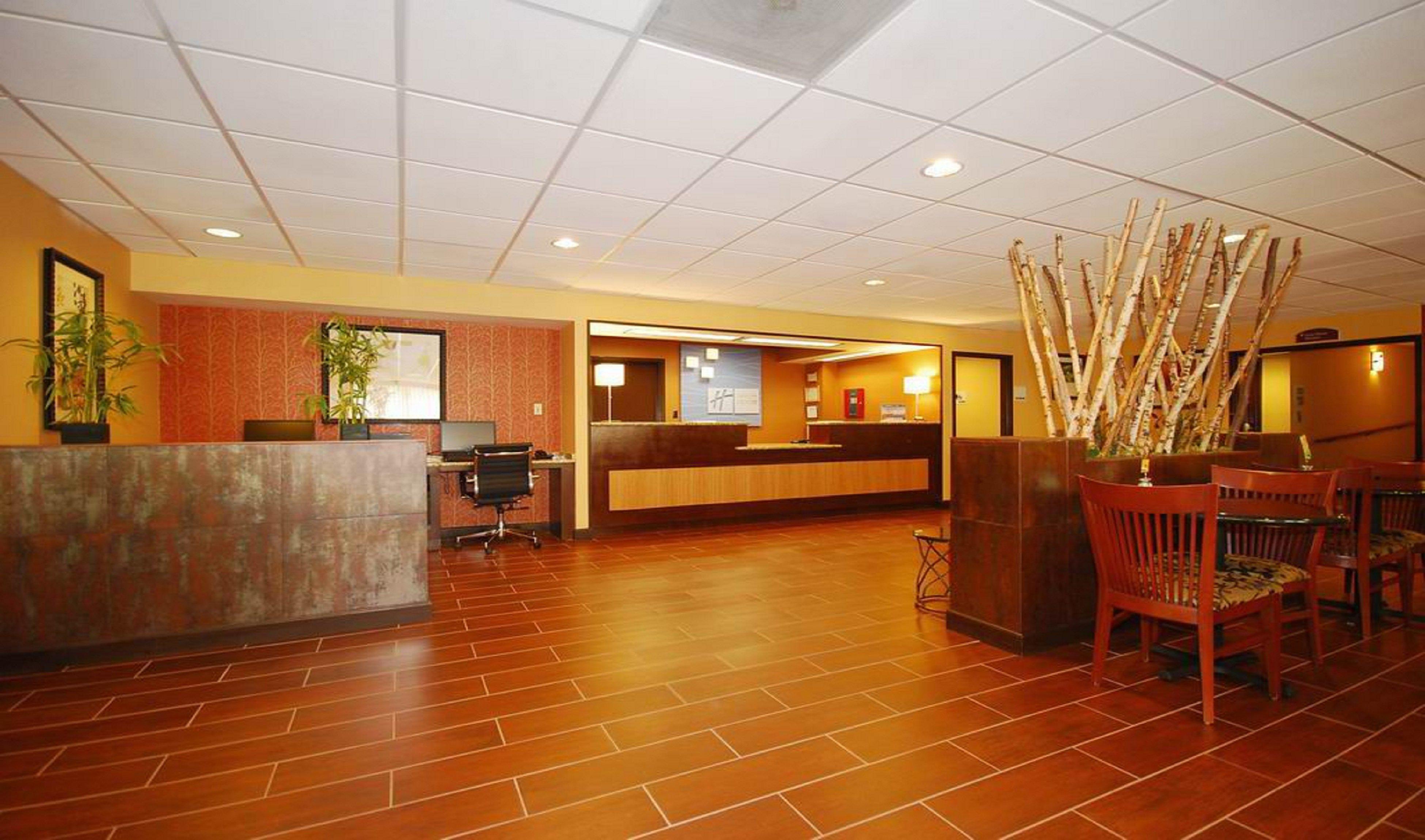 Holiday Inn Express Forsyth By Ihg Esterno foto