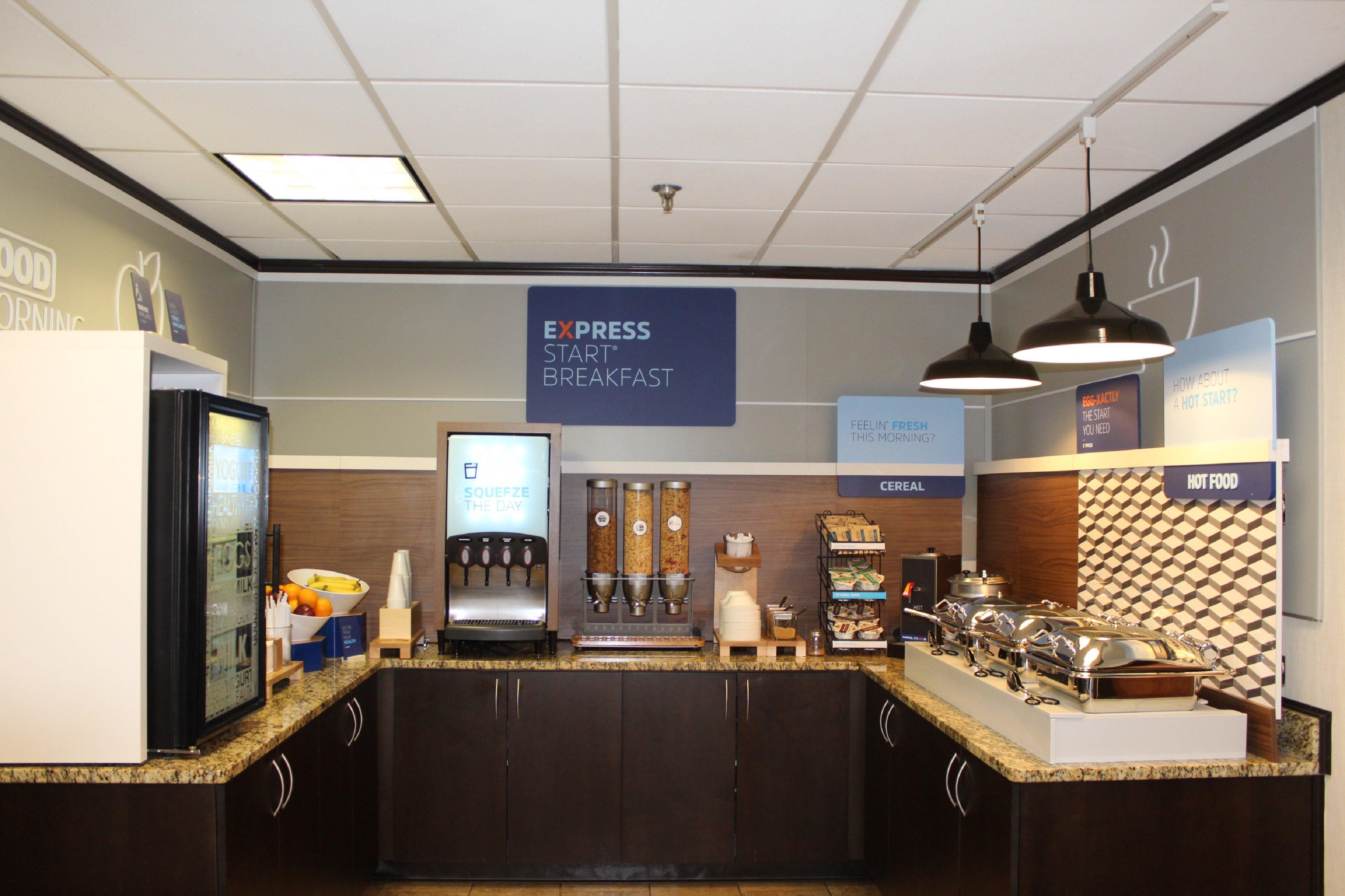 Holiday Inn Express Forsyth By Ihg Esterno foto