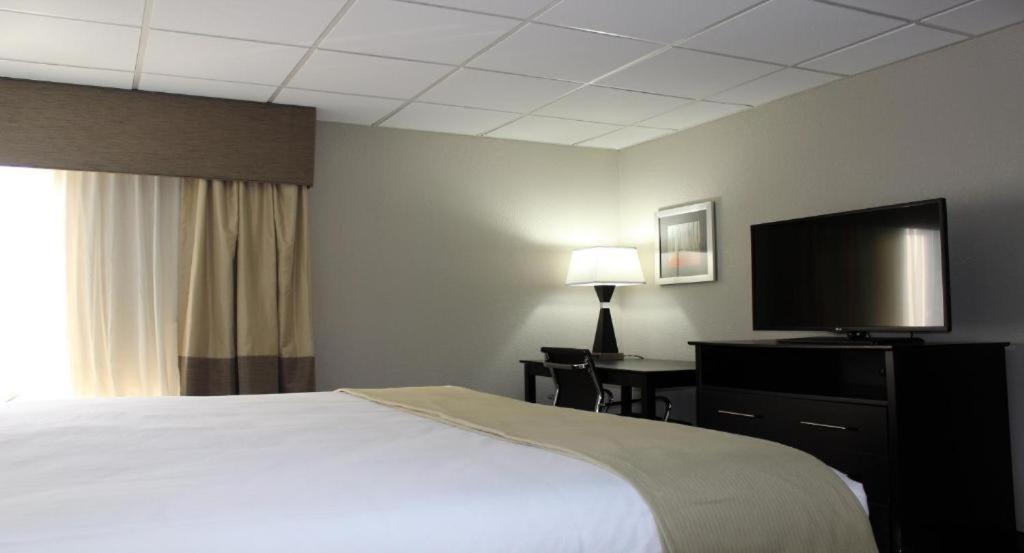 Holiday Inn Express Forsyth By Ihg Esterno foto