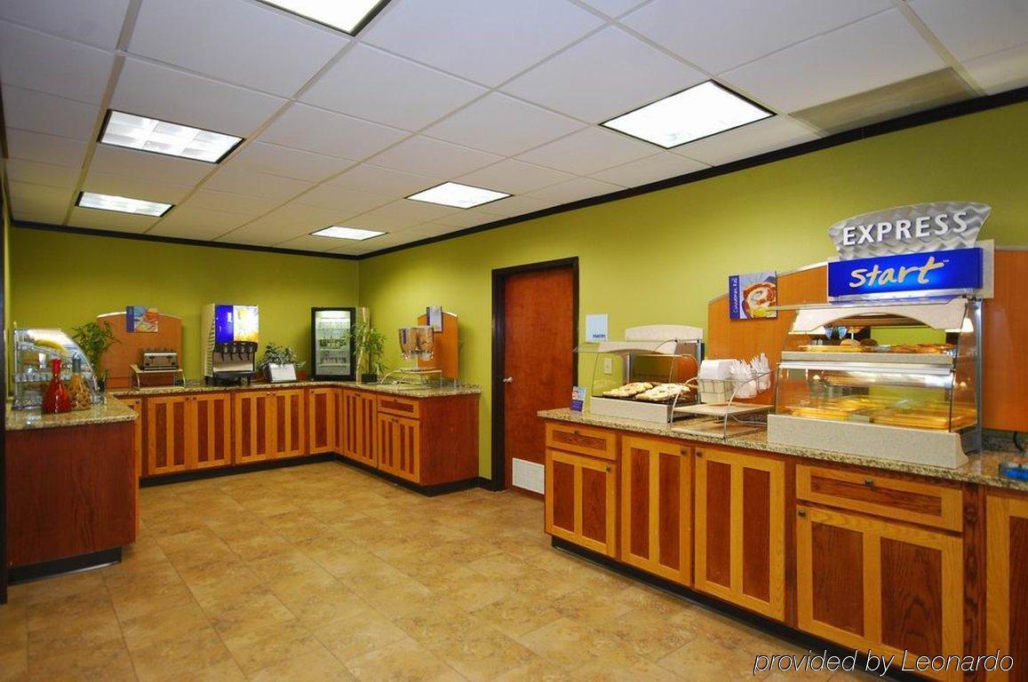 Holiday Inn Express Forsyth By Ihg Esterno foto